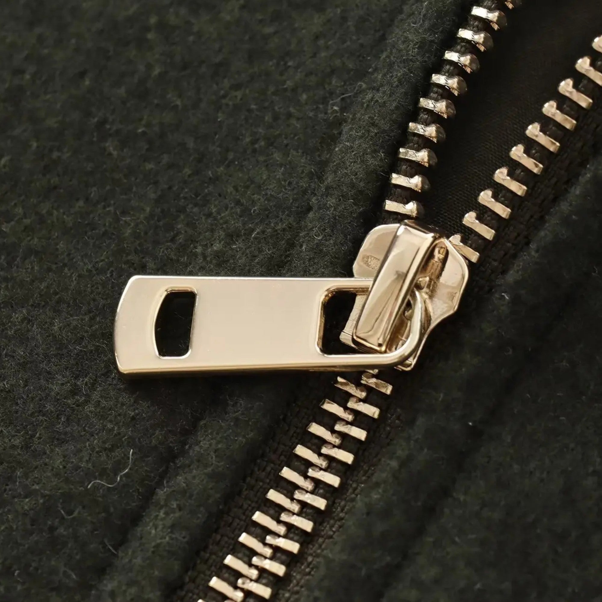 Velroismode | Women’s Long-Zip Heritage Jacket in Wool-Blend