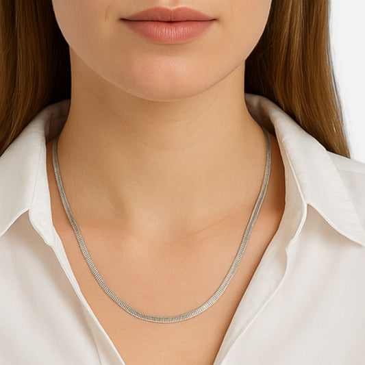 VelroisMode | Stainless Steel Snake Chain Necklace – Sleek, Durable, Effortlessly Stylish