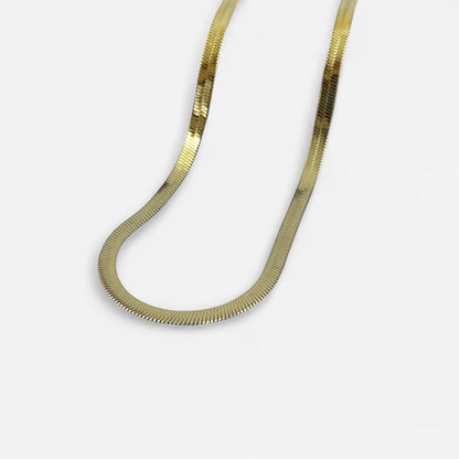 VelroisMode | Stainless Steel Snake Chain Necklace – Sleek, Durable, Effortlessly Stylish