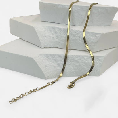 VelroisMode | Stainless Steel Snake Chain Necklace – Sleek, Durable, Effortlessly Stylish